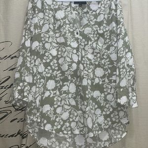 3/$15 closet clean-out, Fred Davis Hunter green floral ladies top